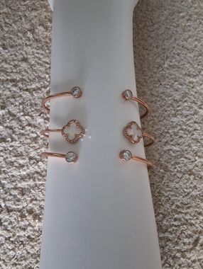 Beautiful Rose Gold Open Bangles - Set of Three Bezel Set Clover - NWOT
